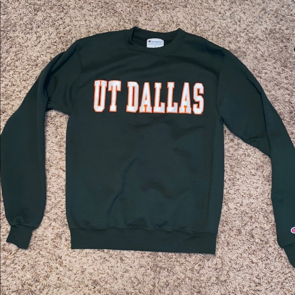 UT Dallas sweatshirt